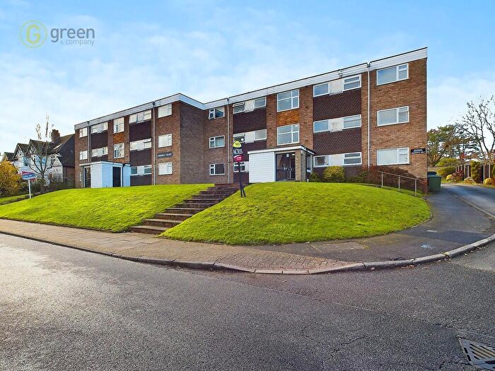2 Bedroom Apartment For Sale In Clarence Road, Four Oaks, B74
