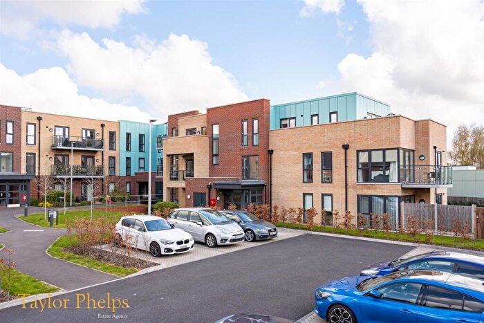 1 Bedroom Apartment For Sale In Cowper Close, Ware, SG12