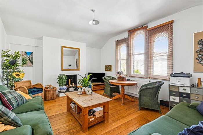 2 Bedroom Apartment For Sale In King Henrys Road, Primrose Hill, London, NW3