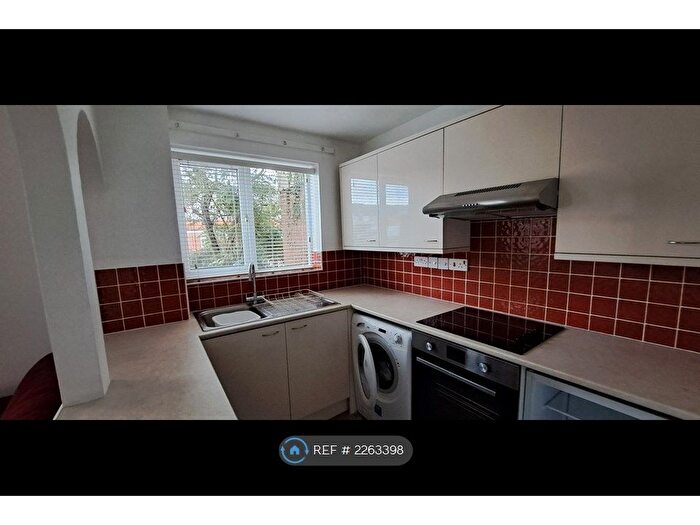 1 Bedroom Terraced House To Rent In Banks Road, Borehamwood, WD6