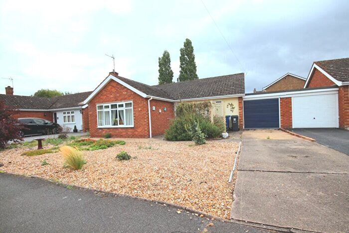 3 Bedroom Detached Bungalow For Sale In The Grove, Welton, LN2