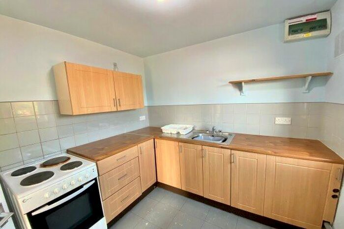 2 Bedroom Flat To Rent In Kelmarsh Avenue, Wigston, LE18