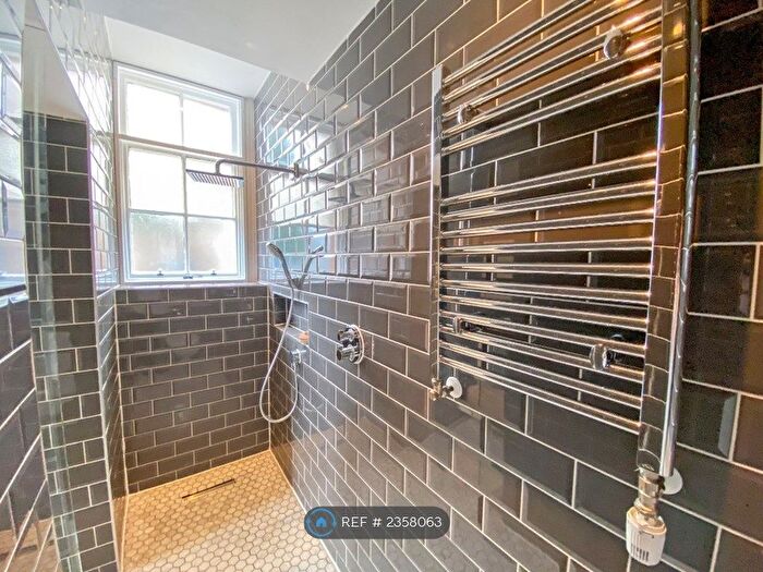 1 Bedroom Flat To Rent In Mcdonald Road, Edinburgh, EH7