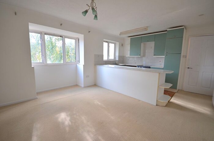 1 Bedroom Flat To Rent In Ferrier Close, Gillingham, ME8