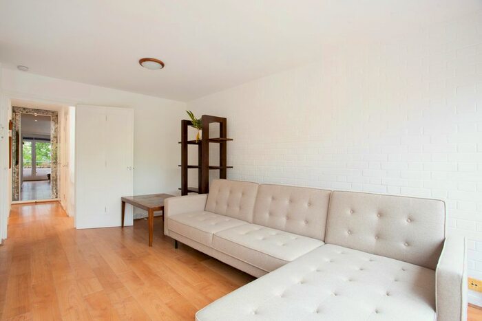 2 Bedroom Flat To Rent In Archery Steps, St George's Fields, London, W2