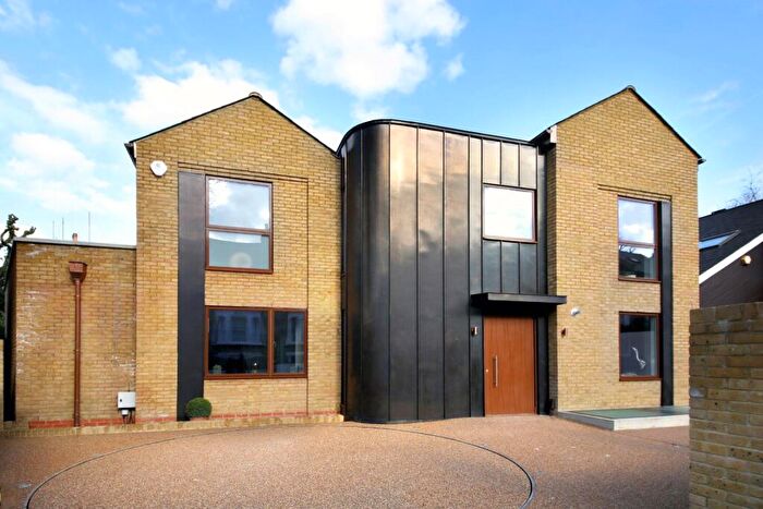 4 Bedroom Detached House For Sale In Bishops Road, Highgate, N6