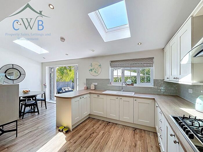 3 Bedroom Semi-detached House For Sale In Pennant Road, Rochester, ME1