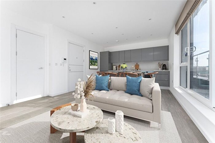 2 Bedroom Flat For Sale In Stafford Road, Wallington, SM6