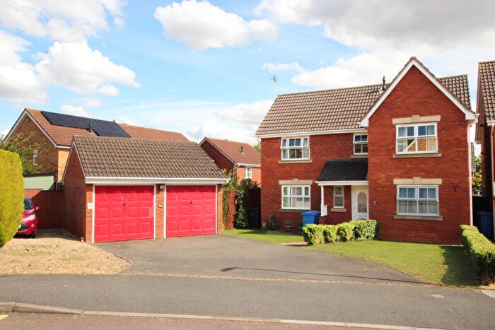 4 Bedroom Detached House For Sale In Hollands Drive, Burton Latimer, NN15