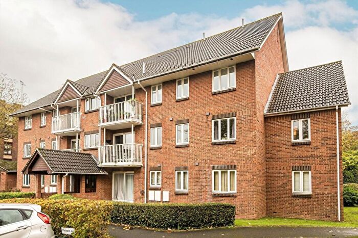 1 Bedroom Flat For Sale In Glenbuck Road, Surbiton, KT6