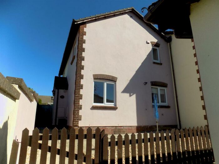 1 Bedroom Semi-Detached House To Rent In The Heathers, Okehampton, EX20