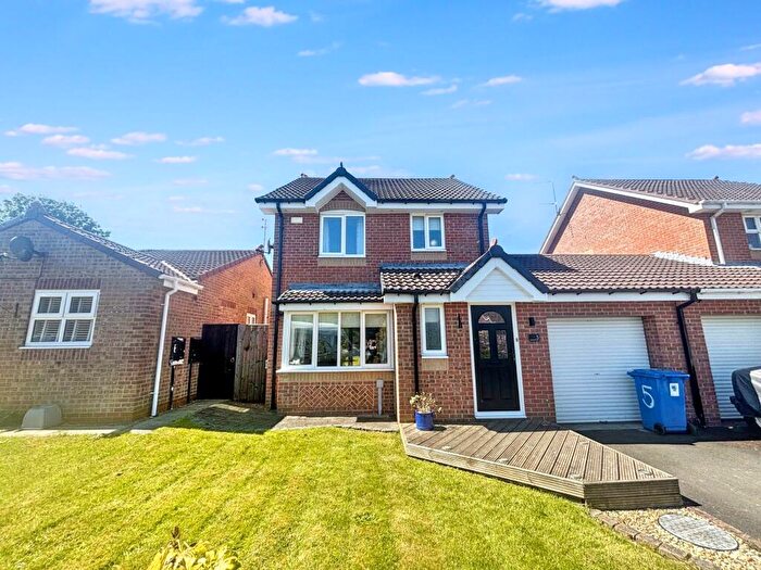 3 Bedroom Link Detached House To Rent In Harewood Gardens, Pegswood, Morpeth, Northumberland, NE61