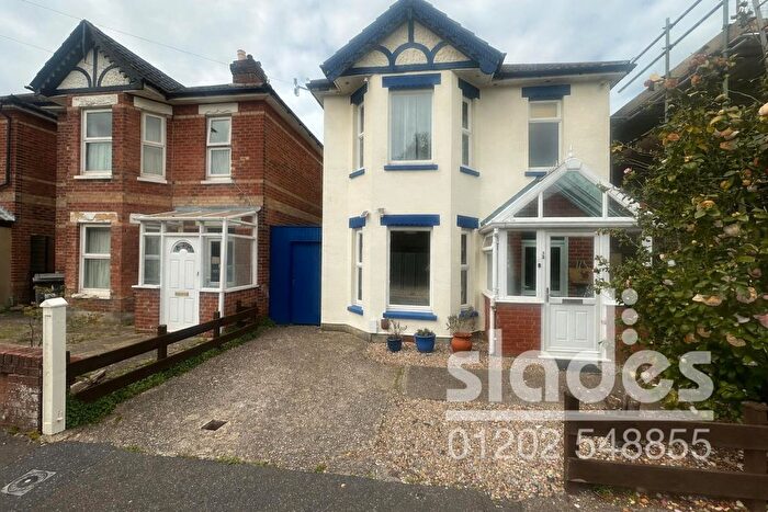 3 Bedroom Detached House For Sale In Osborne Road, Winton, Bournemouth, BH9