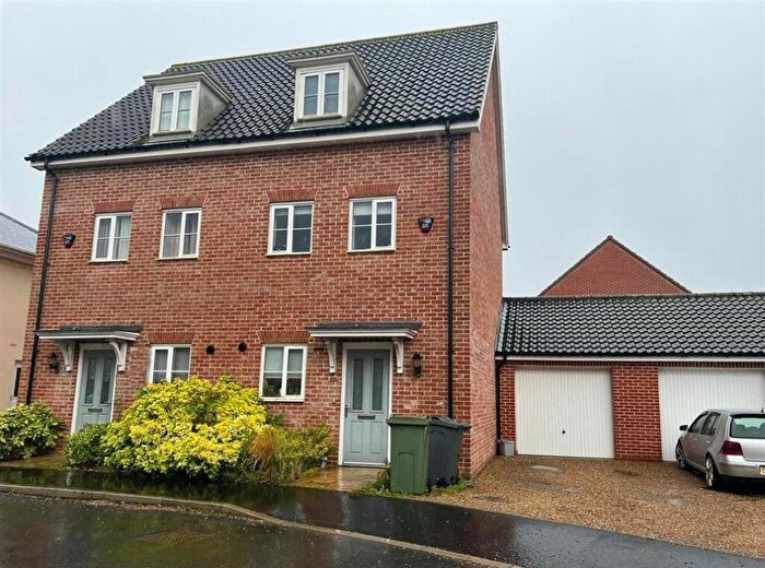 3 Bedroom Semi-Detached House To Rent In Sprowston, NR7