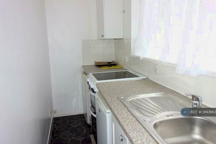 1 Bedroom Flat To Rent In Alexandra Road, Mutley, Plymouth, PL4