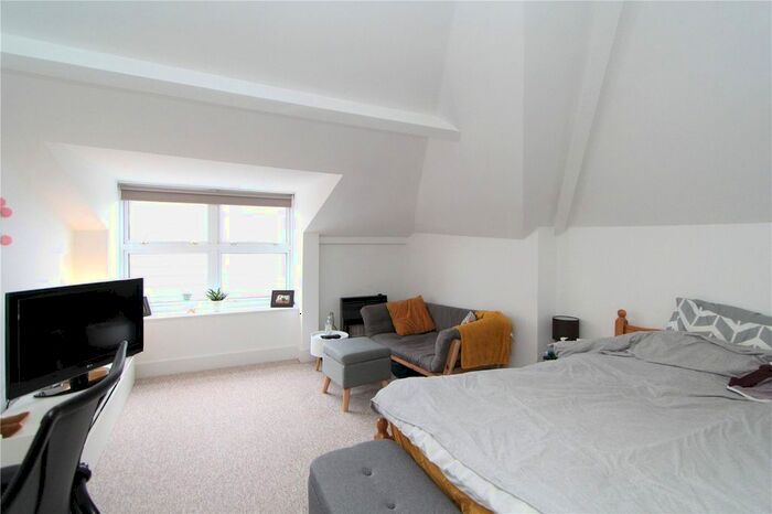 Studio To Rent In Freeland Road, London, Uk, W5