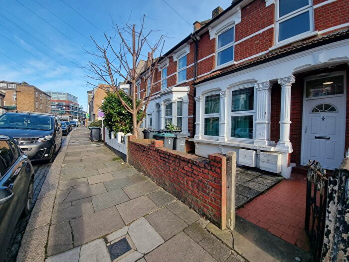 4 Bedroom Terraced House To Rent In Harringay Road, London, N15