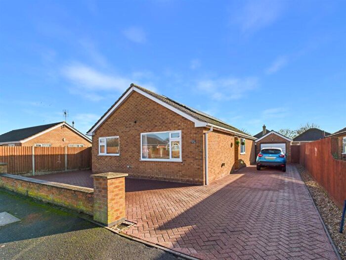 3 Bedroom Detached Bungalow For Sale In Parkinsons Way, Trusthorpe, LN12
