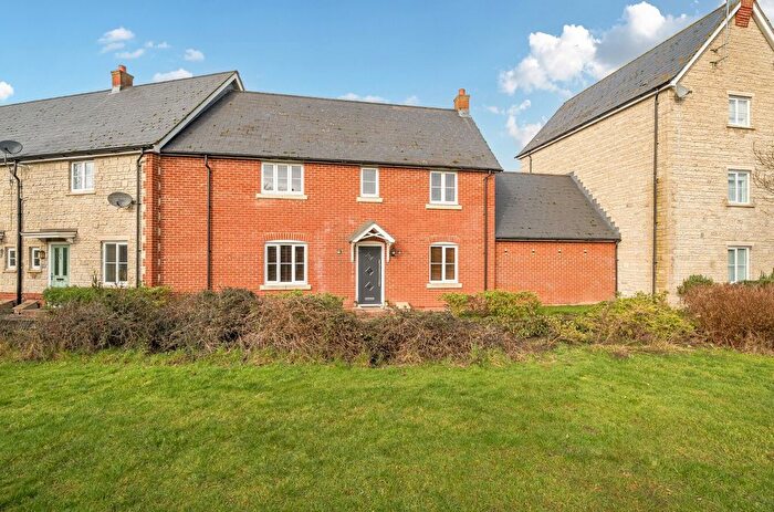 3 Bedroom Terraced House For Sale In White Eagle Road, Swindon, Wiltshire, SN25