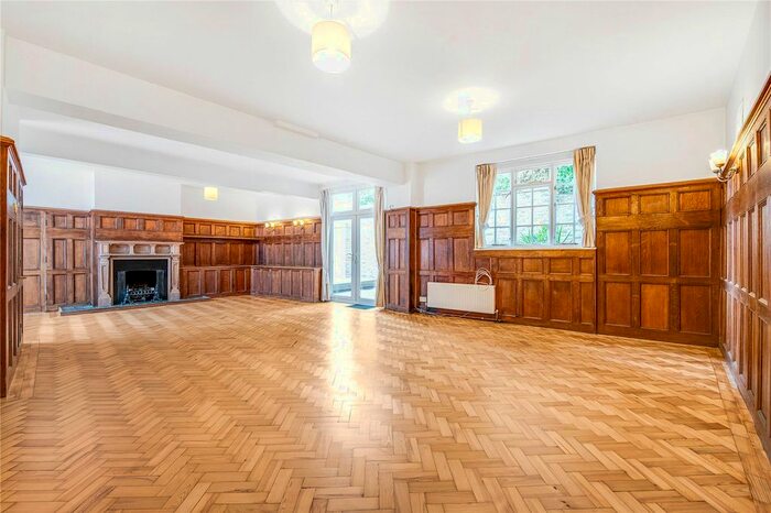 3 Bedroom Terraced House To Rent In Bensbury Close, Putney, London, SW15