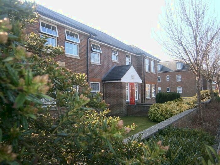 2 Bedroom Flat To Rent In Liberty Court, Dragoon Way, Christchurch, BH23
