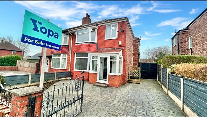 3 Bedroom Semi Detached House For Sale In Cartmel Crescent, Chadderton, Oldham, OL9