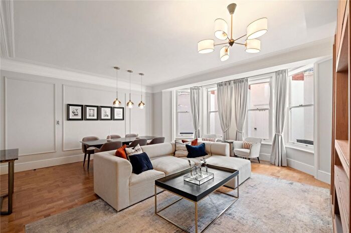 3 Bedroom Flat To Rent In Barkston Gardens, London, SW5