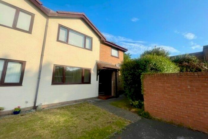 1 Bedroom Flat To Rent In Clarence Road, Llandudno, LL30