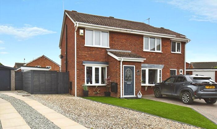 2 Bedroom Semi-Detached House For Sale In Cloverbank View, Hull, HU6