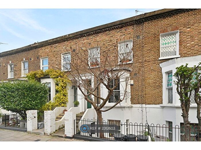1 Bedroom Flat To Rent In Melina Road, London, W12
