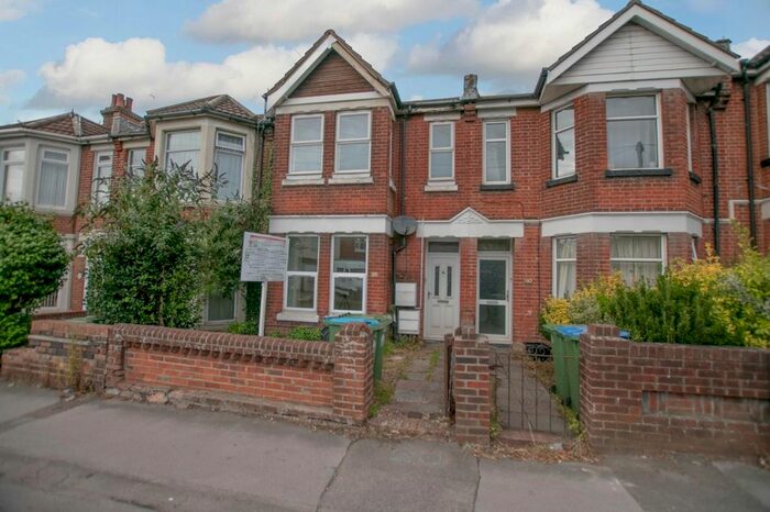 1 Bedroom Flat To Rent In Winchester Road, Shirley, Southampton, SO16