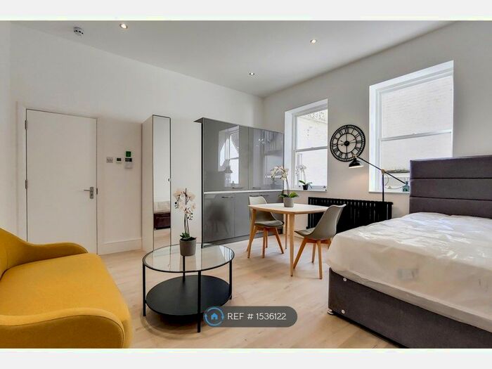 Studio To Rent In Gloucester Place, London, NW1
