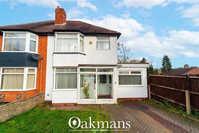3 Bedroom Semi Detached House For Sale In Bradstock Road, Birmingham, B30