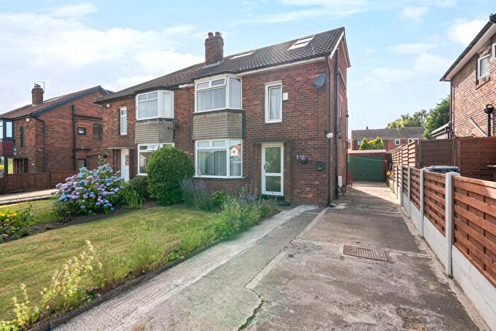 5 Bedroom Semi-Detached House For Sale In Spen Lane, West Park, LS16