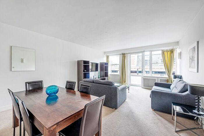 3 Bedroom Flat To Rent In Weymouth Street, Marylebone, London, W1W