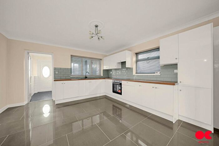 5 Bedroom Detached House For Sale In Crow Lane, Romford, RM7