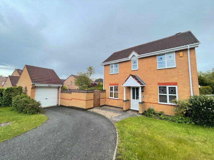 3 Bedroom Semi-Detached House To Rent In The Osiers, Loughborough, LE11