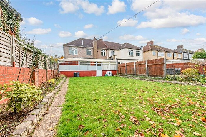 5 Bedroom Semi-Detached House For Sale In Northumberland Avenue, Welling, Kent, DA16