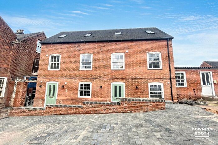 2 Bedroom Flat For Sale In St. Johns Wood, St. Johns Hill, Shenstone, Lichfield, WS14