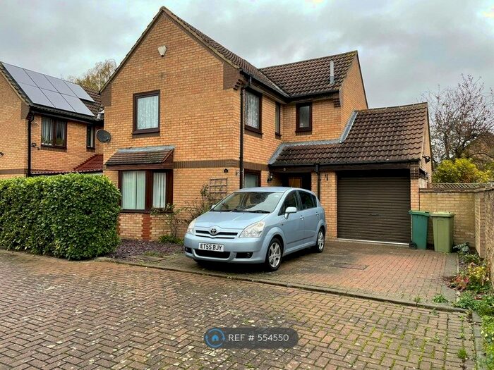 4 Bedroom Detached House To Rent In Ibstone Avenue, Bradwell Common, Milton Keynes, MK13