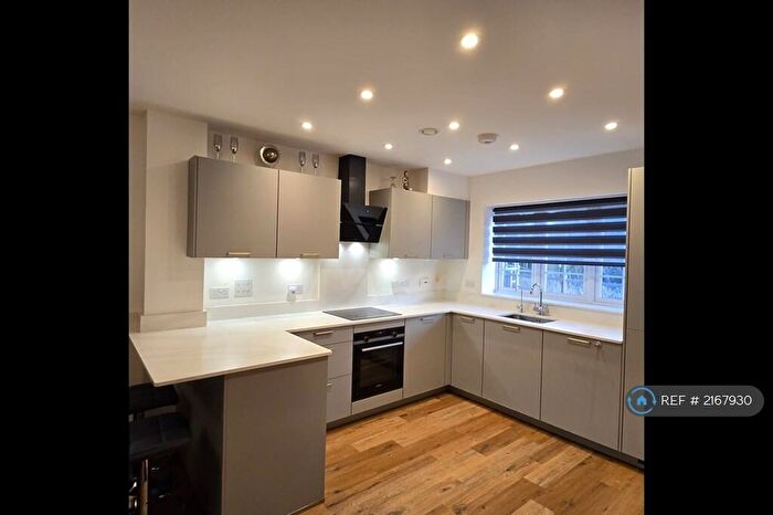 3 Bedroom Semi-Detached House To Rent In Mill Lane, Wokingham, RG41