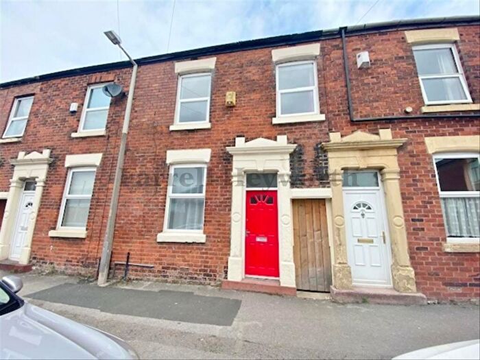 3 Bedroom House To Rent In Cemetery Road, Preston, PR1