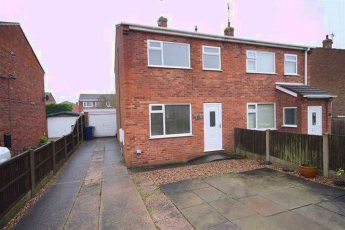3 Bedroom Semi-Detached House To Rent In Lifton Avenue, Retford, DN22