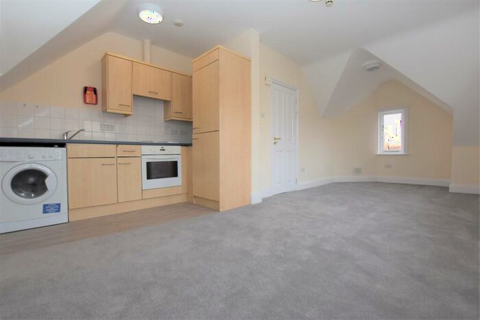 Studio To Rent In Redlands Road, RG1