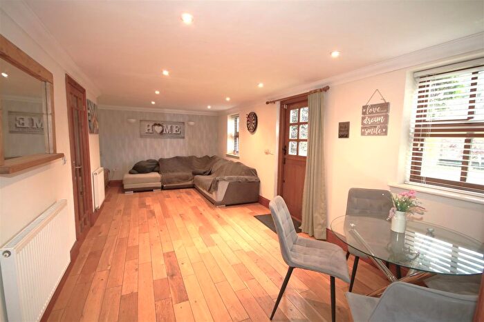 3 Bedroom Property For Sale In Manston Court Road, Manston, Ramsgate, CT12