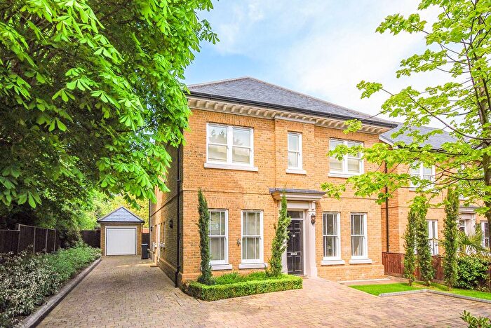 4 Bedroom Property For Sale In Kingston Vale, Kingston Vale, London, SW15