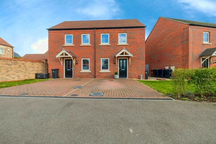 2 Bedroom Semi-Detached House For Sale In Boole Way, Heighington, Lincoln, LN4