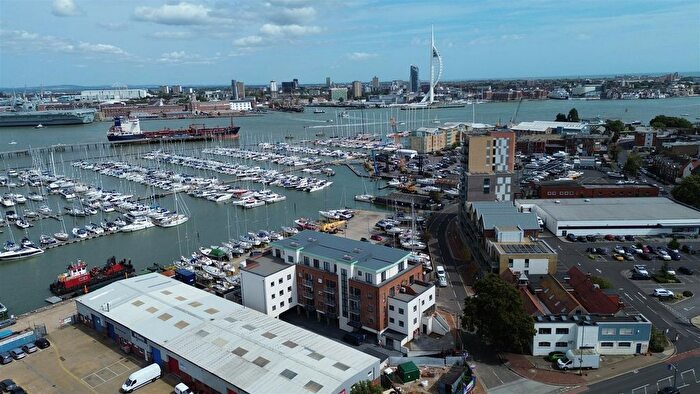 2 Bedroom Flat For Sale In Mumby Road, Gosport, PO12