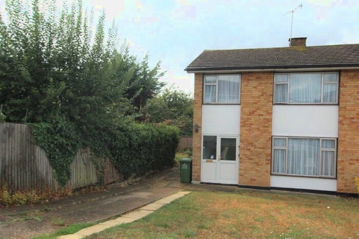 3 Bedroom Property To Rent In Franklins Way, Wickford, SS11