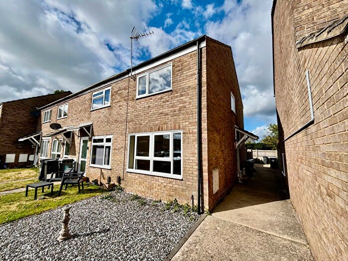2 Bedroom Property To Rent In Holbury Close, Bournemouth, BH8